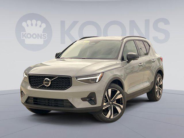 new 2025 Volvo XC40 car, priced at $43,115