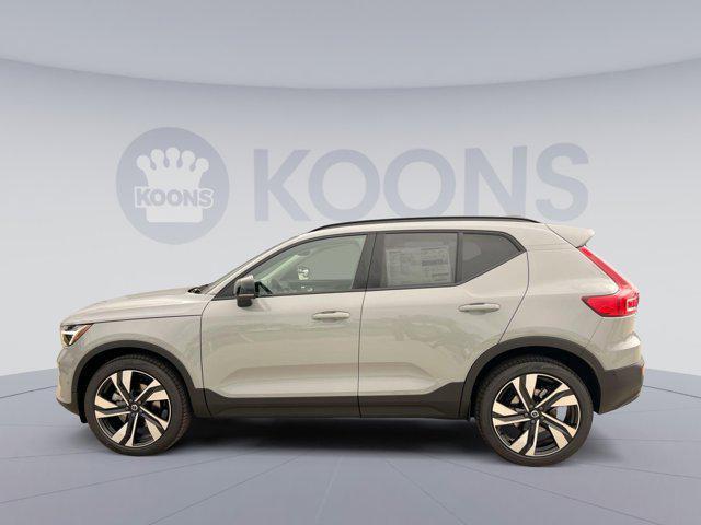 new 2025 Volvo XC40 car, priced at $43,115