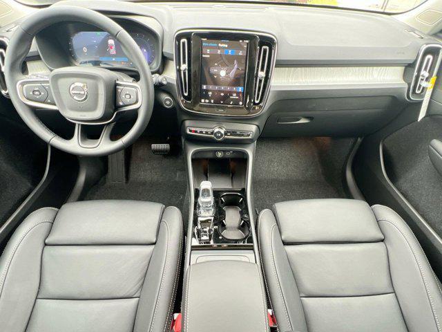 new 2025 Volvo XC40 car, priced at $43,115