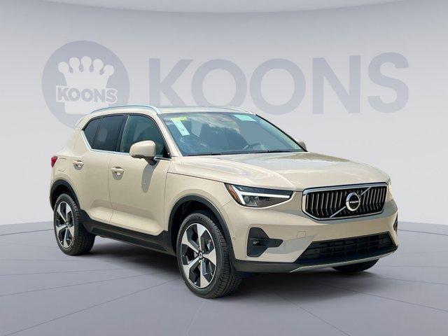 new 2025 Volvo XC40 car, priced at $47,265