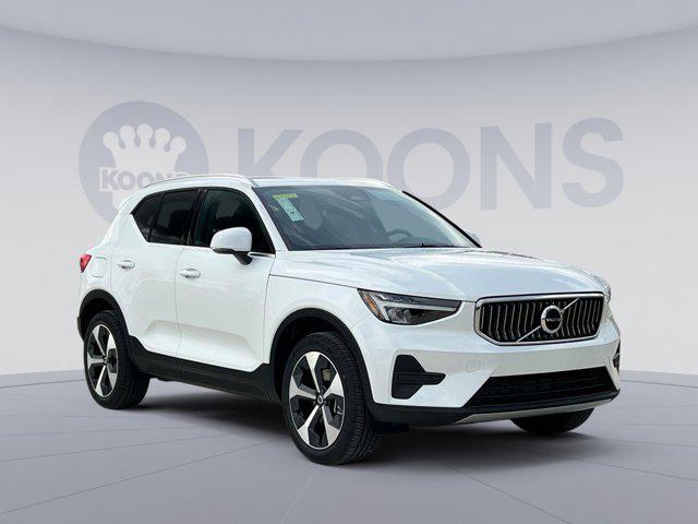 new 2025 Volvo XC40 car, priced at $44,515