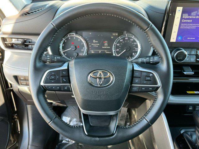 used 2023 Toyota Highlander car, priced at $36,500