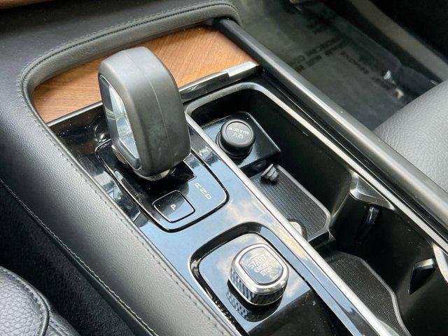 used 2024 Volvo XC90 Recharge Plug-In Hybrid car, priced at $58,000