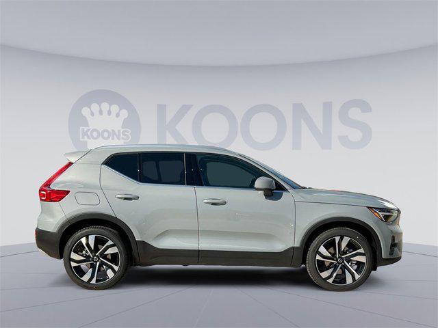 new 2025 Volvo XC40 car, priced at $42,923