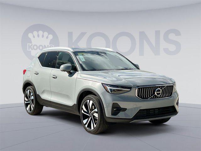 new 2025 Volvo XC40 car, priced at $42,923
