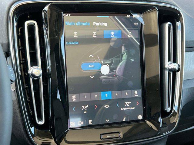 new 2025 Volvo XC40 car, priced at $42,923