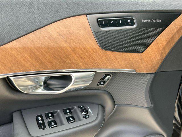 new 2025 Volvo XC90 Plug-In Hybrid car, priced at $66,000