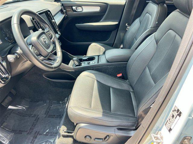 used 2019 Volvo XC40 car, priced at $25,500
