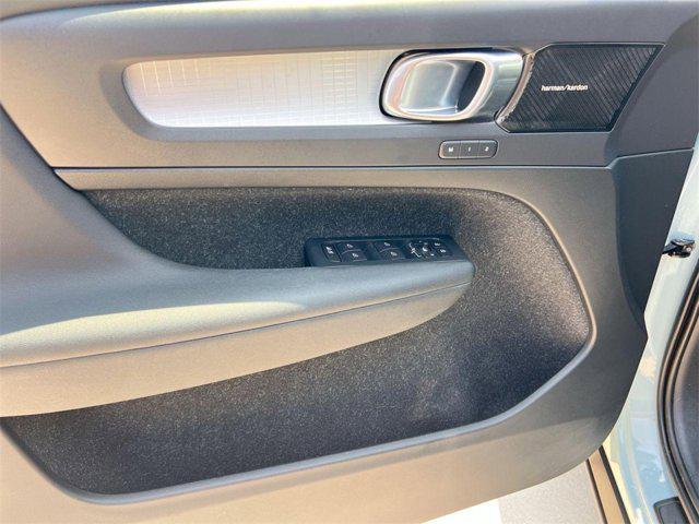 used 2019 Volvo XC40 car, priced at $25,500