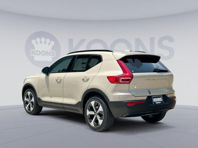 new 2025 Volvo XC40 car, priced at $46,465