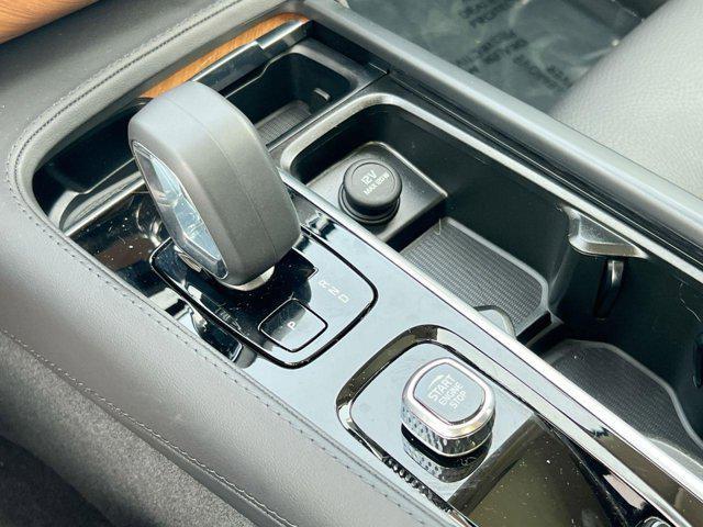 new 2025 Volvo XC90 Plug-In Hybrid car, priced at $65,000
