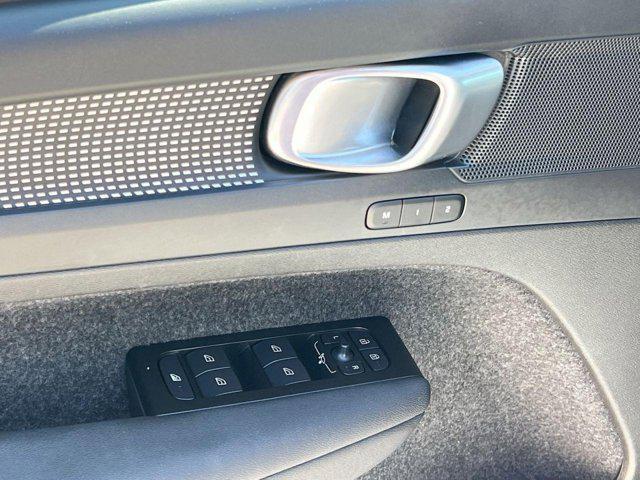 used 2022 Volvo XC40 car, priced at $31,000