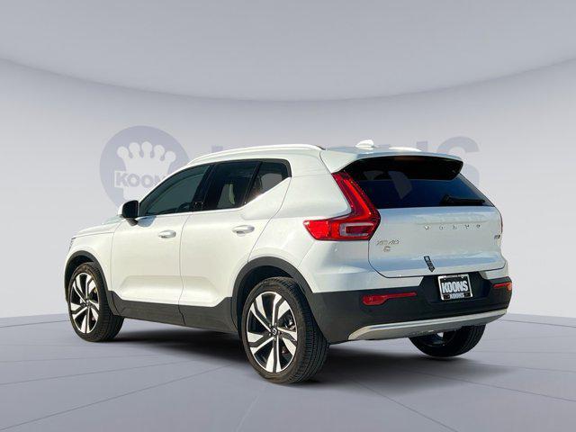 new 2024 Volvo XC40 car, priced at $42,000