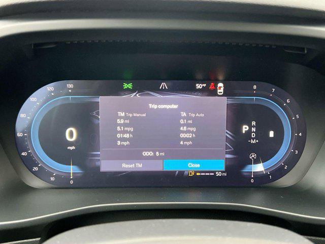 new 2025 Volvo XC40 car, priced at $40,000