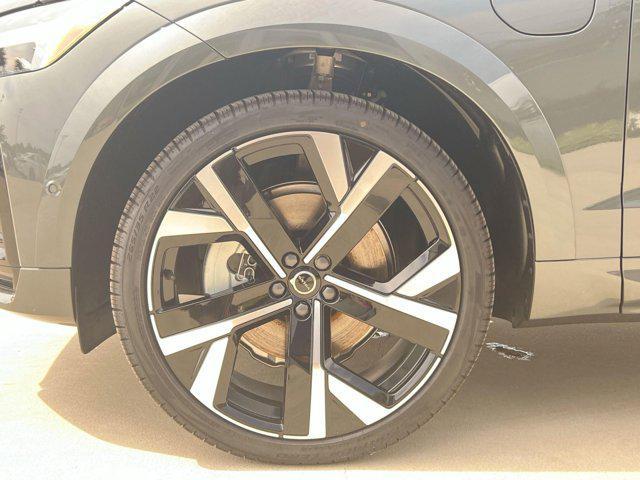new 2026 Volvo XC60 Plug-In Hybrid car
