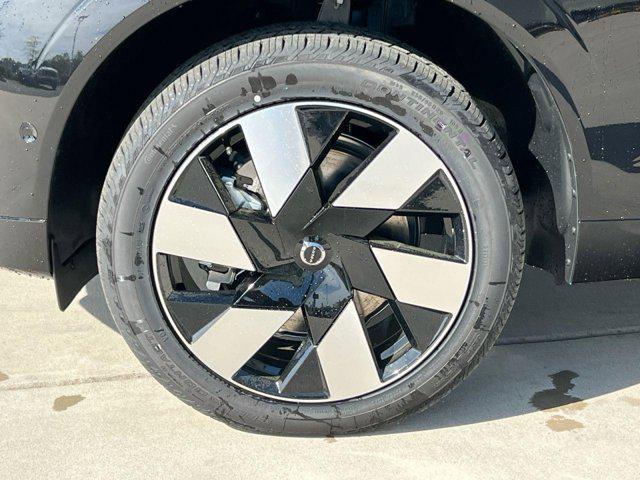 new 2025 Volvo XC60 Plug-In Hybrid car, priced at $60,199