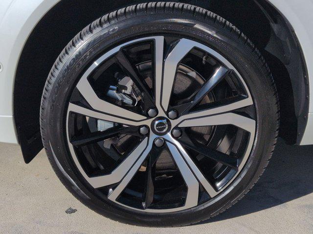 new 2025 Volvo XC60 Plug-In Hybrid car, priced at $60,000