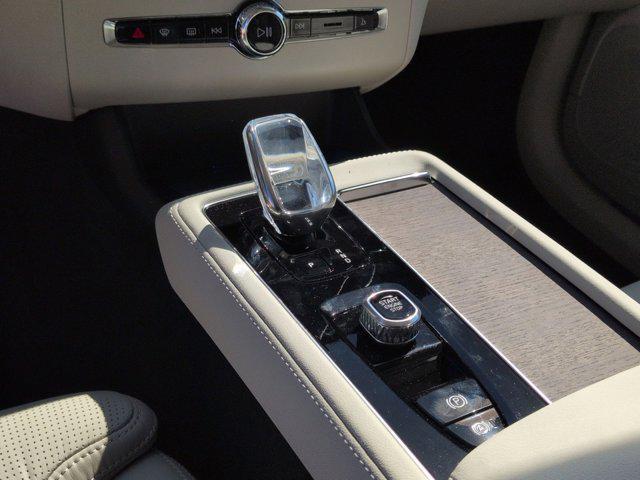 new 2026 Volvo XC90 Plug-In Hybrid car