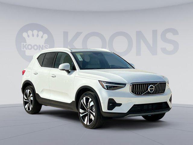 new 2025 Volvo XC40 car, priced at $48,290