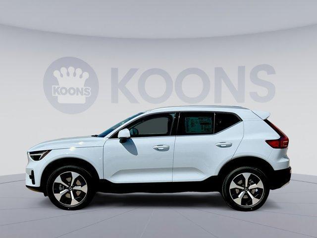 new 2024 Volvo XC40 car, priced at $44,575