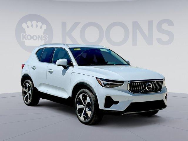 new 2024 Volvo XC40 car, priced at $44,575