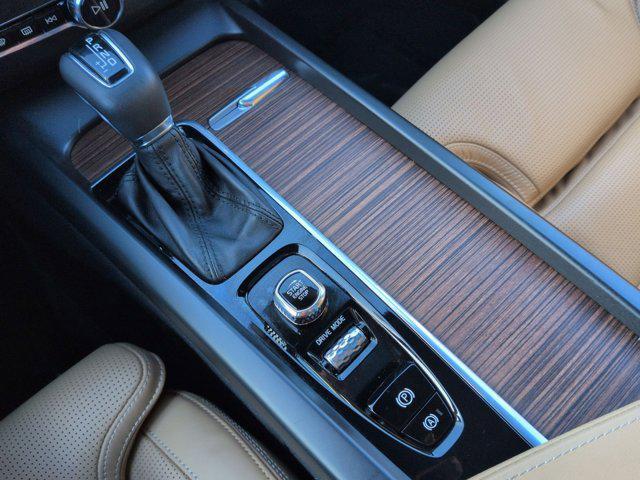 used 2021 Volvo XC60 car, priced at $32,000