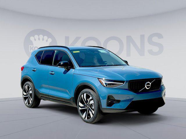 new 2024 Volvo XC40 car, priced at $44,191