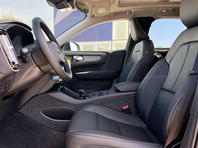 new 2025 Volvo XC40 car, priced at $44,035