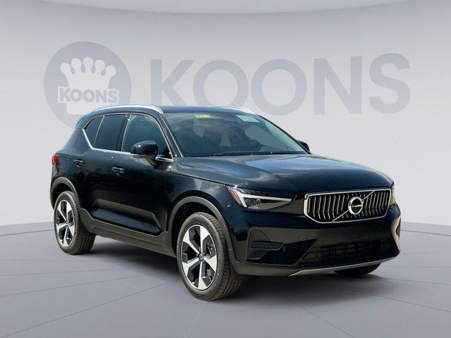 new 2025 Volvo XC40 car, priced at $44,035