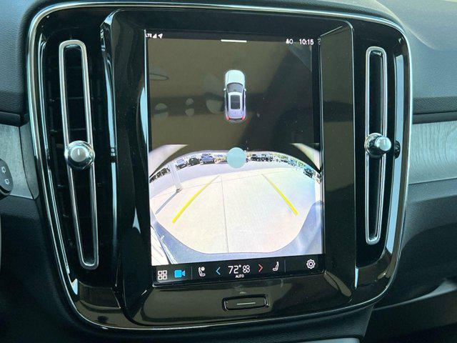 new 2025 Volvo XC40 car, priced at $44,035