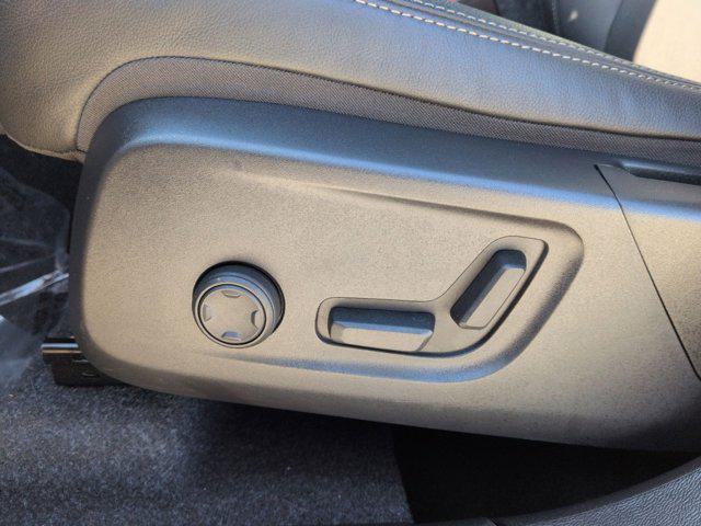 used 2025 Volvo XC40 car, priced at $36,000