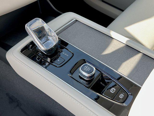 new 2026 Volvo XC90 Plug-In Hybrid car, priced at $81,695