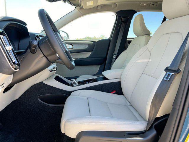 new 2025 Volvo XC40 car, priced at $48,315