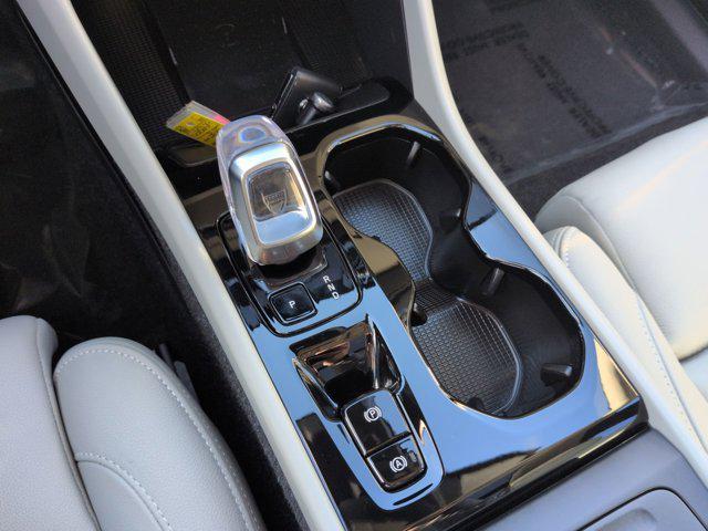 new 2025 Volvo XC40 car, priced at $44,500