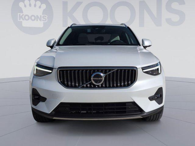 new 2025 Volvo XC40 car, priced at $44,500