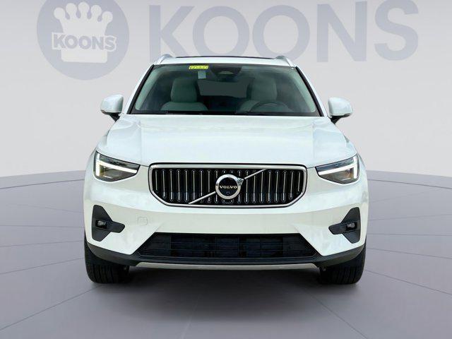 new 2025 Volvo XC40 car, priced at $44,614