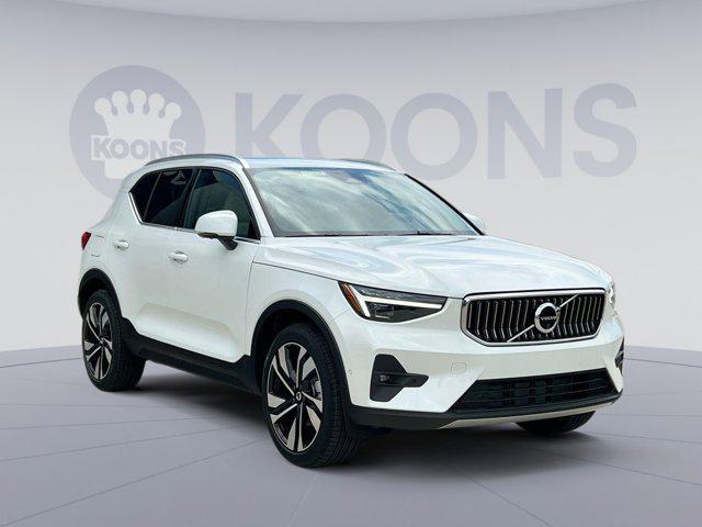 new 2025 Volvo XC40 car, priced at $44,614