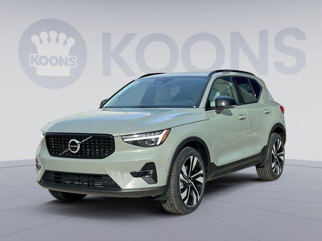 new 2025 Volvo XC40 car, priced at $48,170