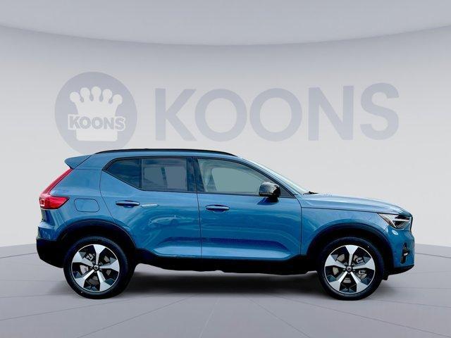 new 2024 Volvo XC40 car, priced at $44,379