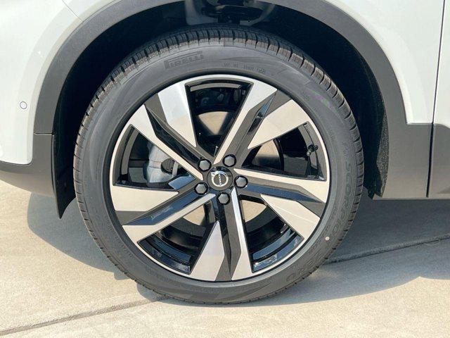 new 2025 Volvo XC40 car, priced at $51,565