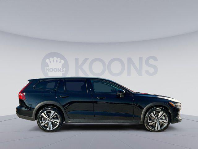 new 2024 Volvo V60 Cross Country car, priced at $49,500