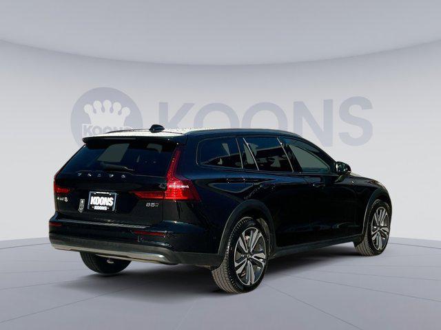 new 2024 Volvo V60 Cross Country car, priced at $49,500