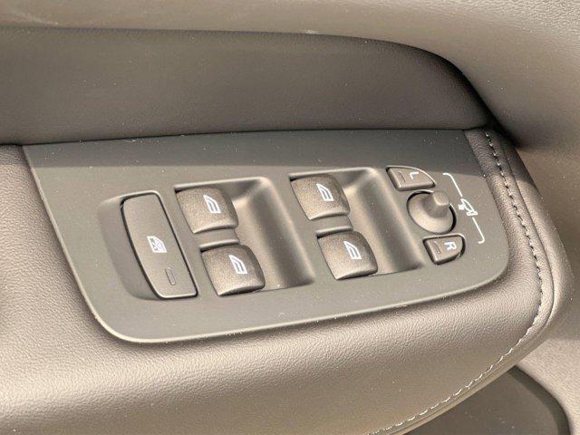 new 2025 Volvo XC60 car, priced at $43,561