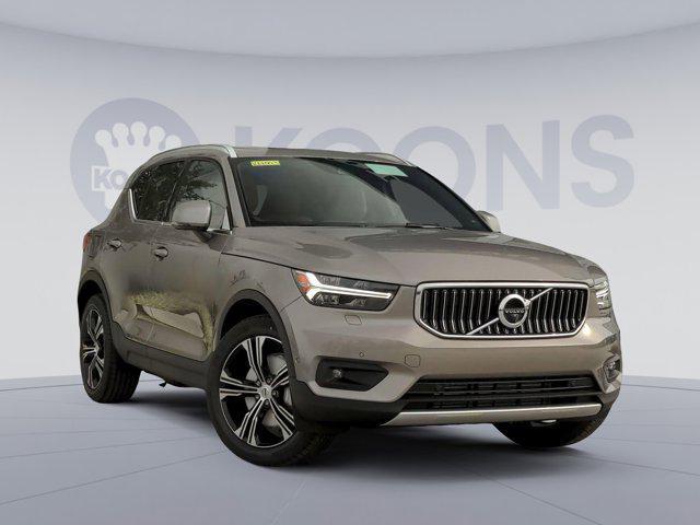 new 2022 Volvo XC40 car