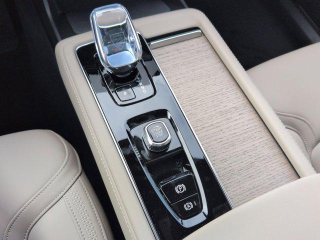 new 2026 Volvo XC90 car, priced at $69,625