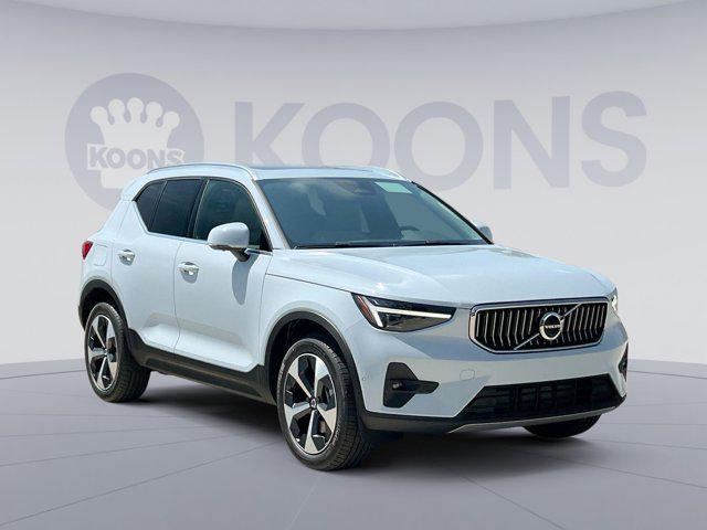 new 2025 Volvo XC40 car, priced at $46,815