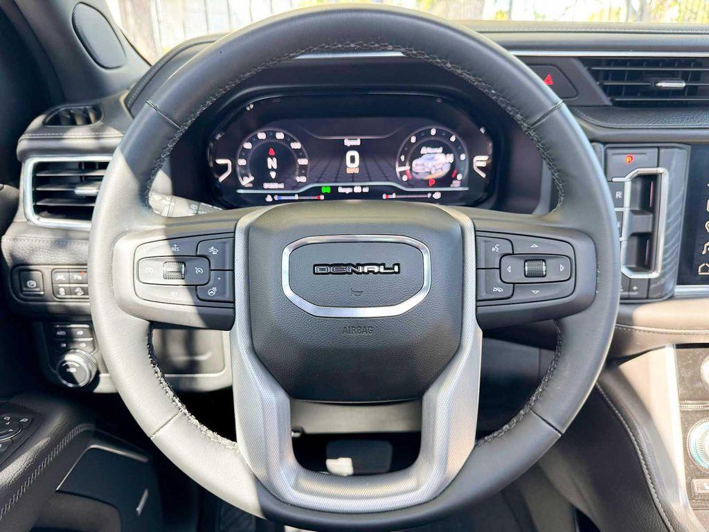 used 2023 GMC Yukon car, priced at $68,991