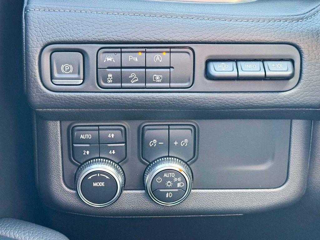 used 2023 GMC Yukon car, priced at $68,991