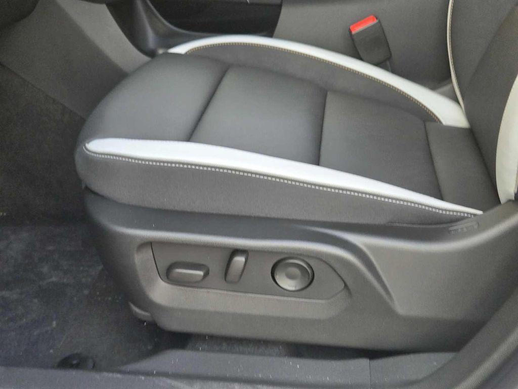 new 2025 Buick Envision car, priced at $44,335