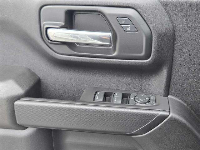 new 2025 GMC Sierra 1500 car, priced at $51,155